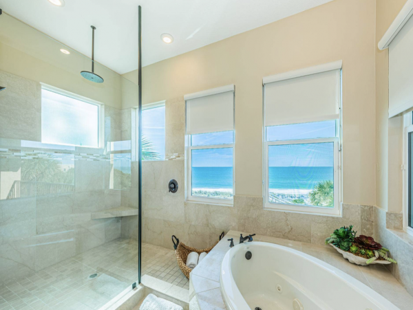 Treasure Island 6 Bedroom Home Pool & Views